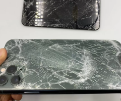 Thay kính lưng iPhone tại Quận 9