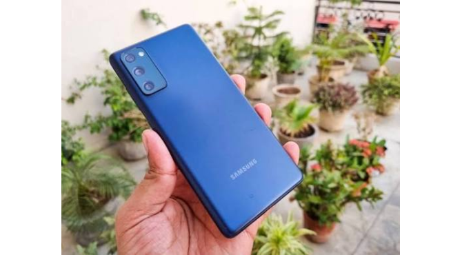 Thay Lưng Samsung S20 FE