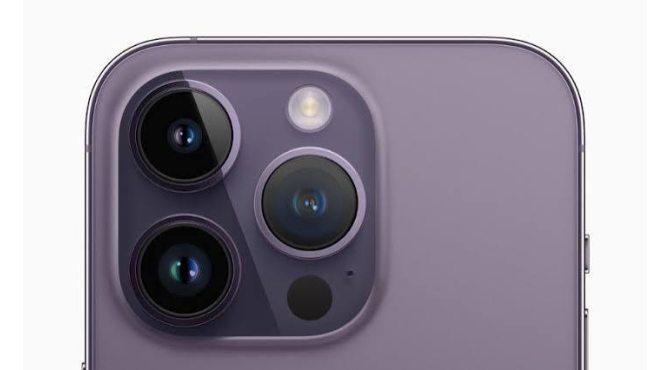 Camera sau iPhone 14 Pro