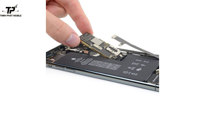 Thay main iPhone 11 Pro Max